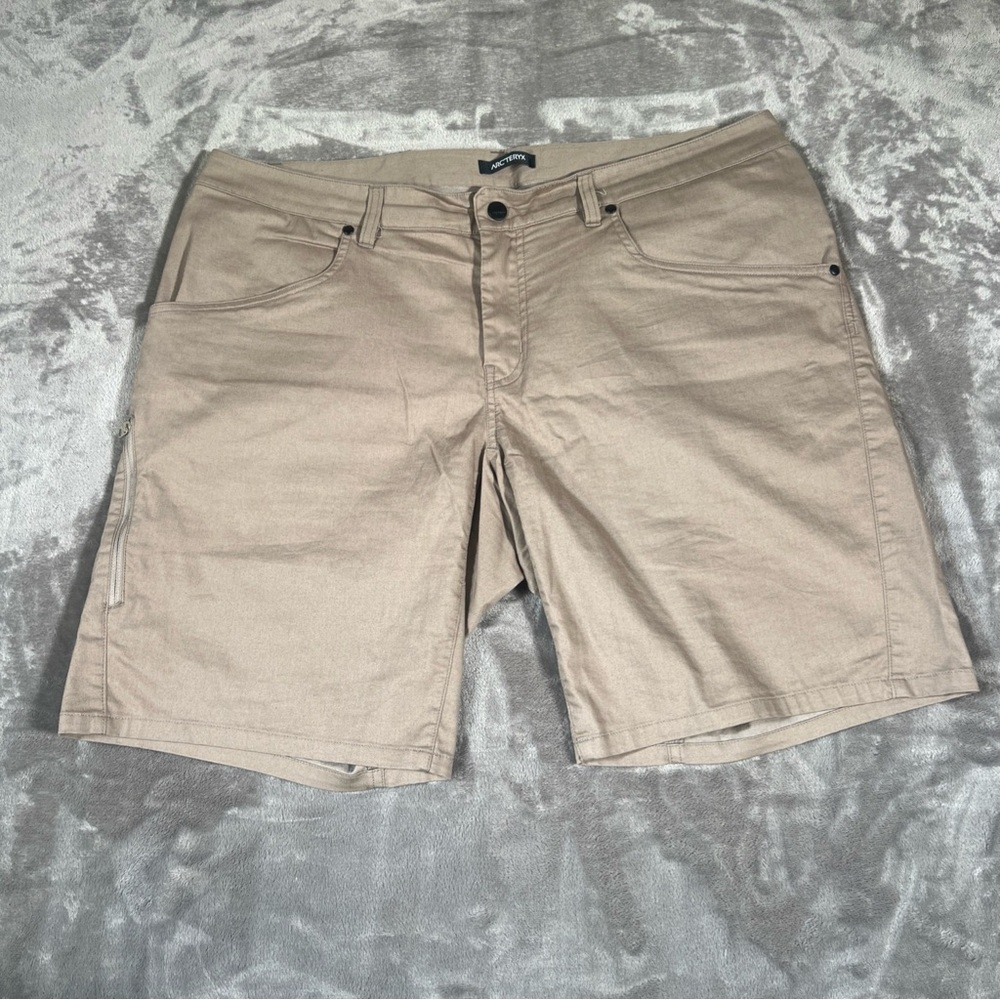 Arcteryx Shorts Mens Size 38 Phelix Short 9.5"‎ Inseam Khaki Tan Outdoor